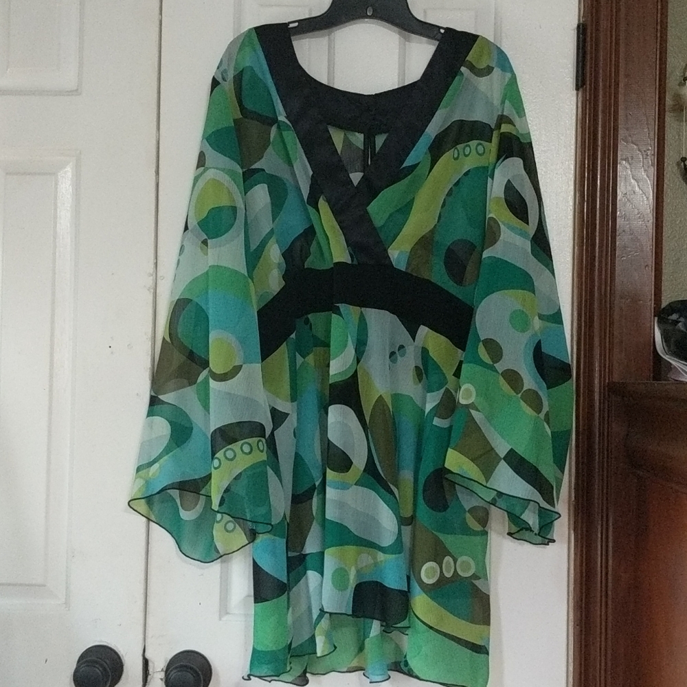 Beautiful flowing Lane Bryant Blouse